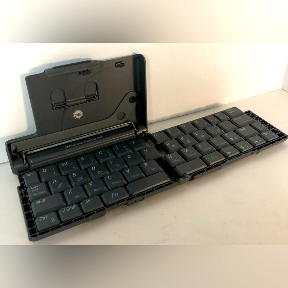 Palm Pilot P10946U IR Wireless Keyboard for PDAs Handheld. Not Tested. As Is